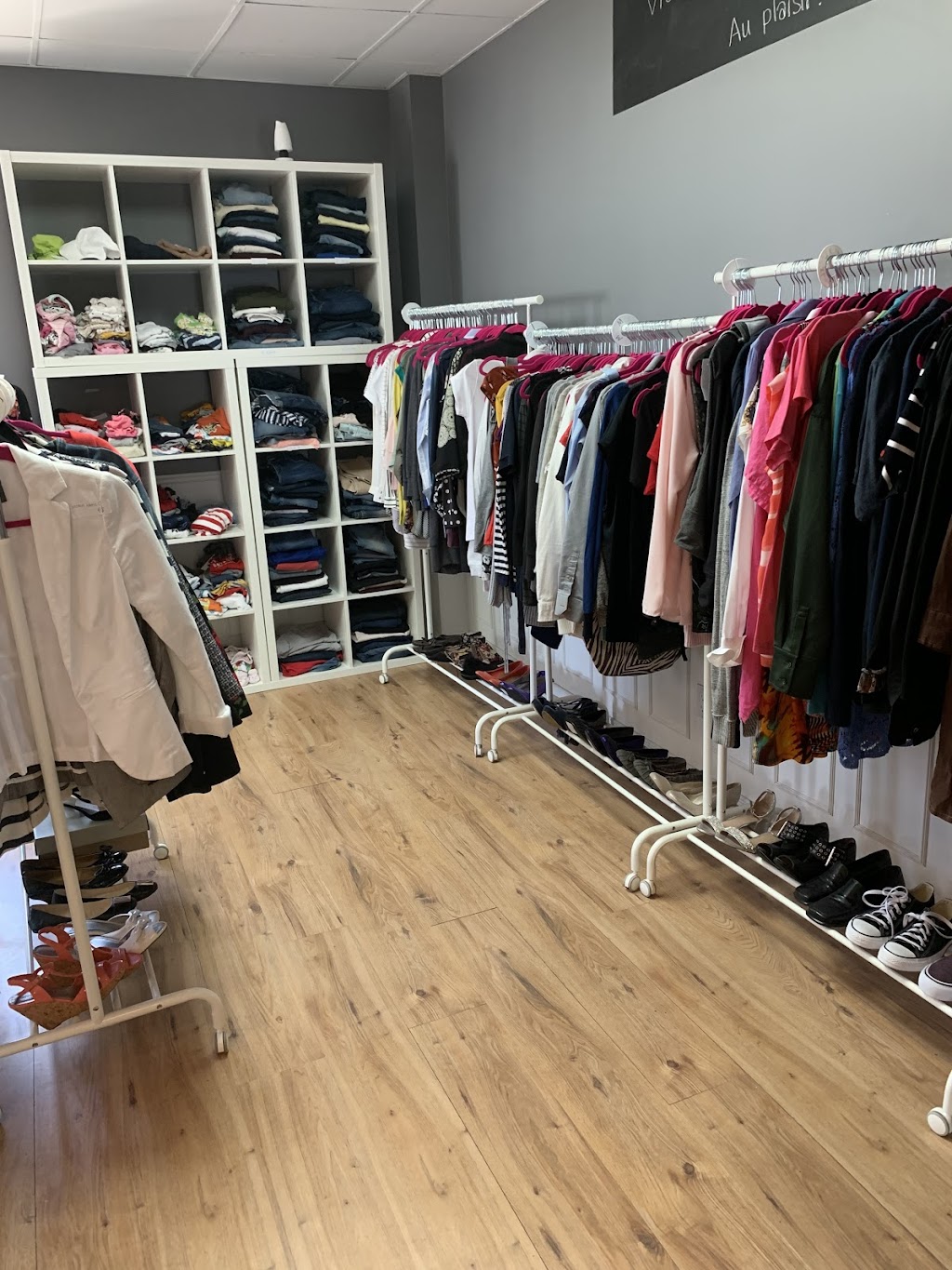 LASTUCIEUSE | 998a Av. Taniata, Lévis, QC G6Z 3H4, Canada | Phone: (418) 834-8884