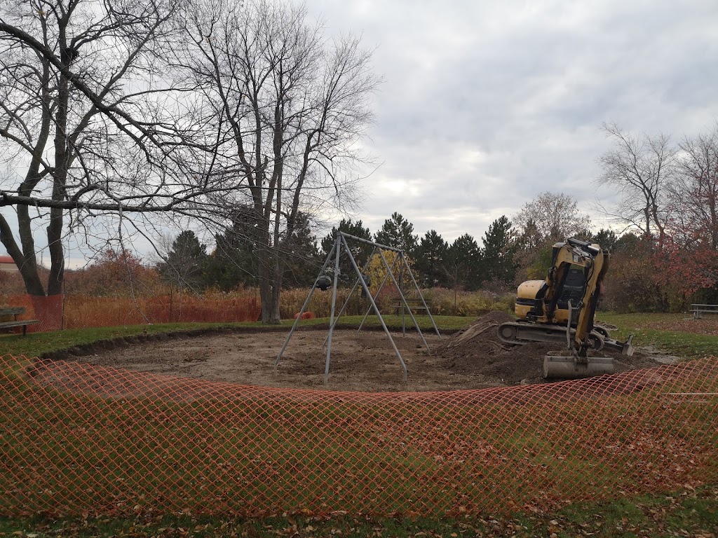 Robert J Lappan Excavating | 169 Lappans Ln, Kingston, ON K7K 6Y8, Canada | Phone: (613) 542-2495