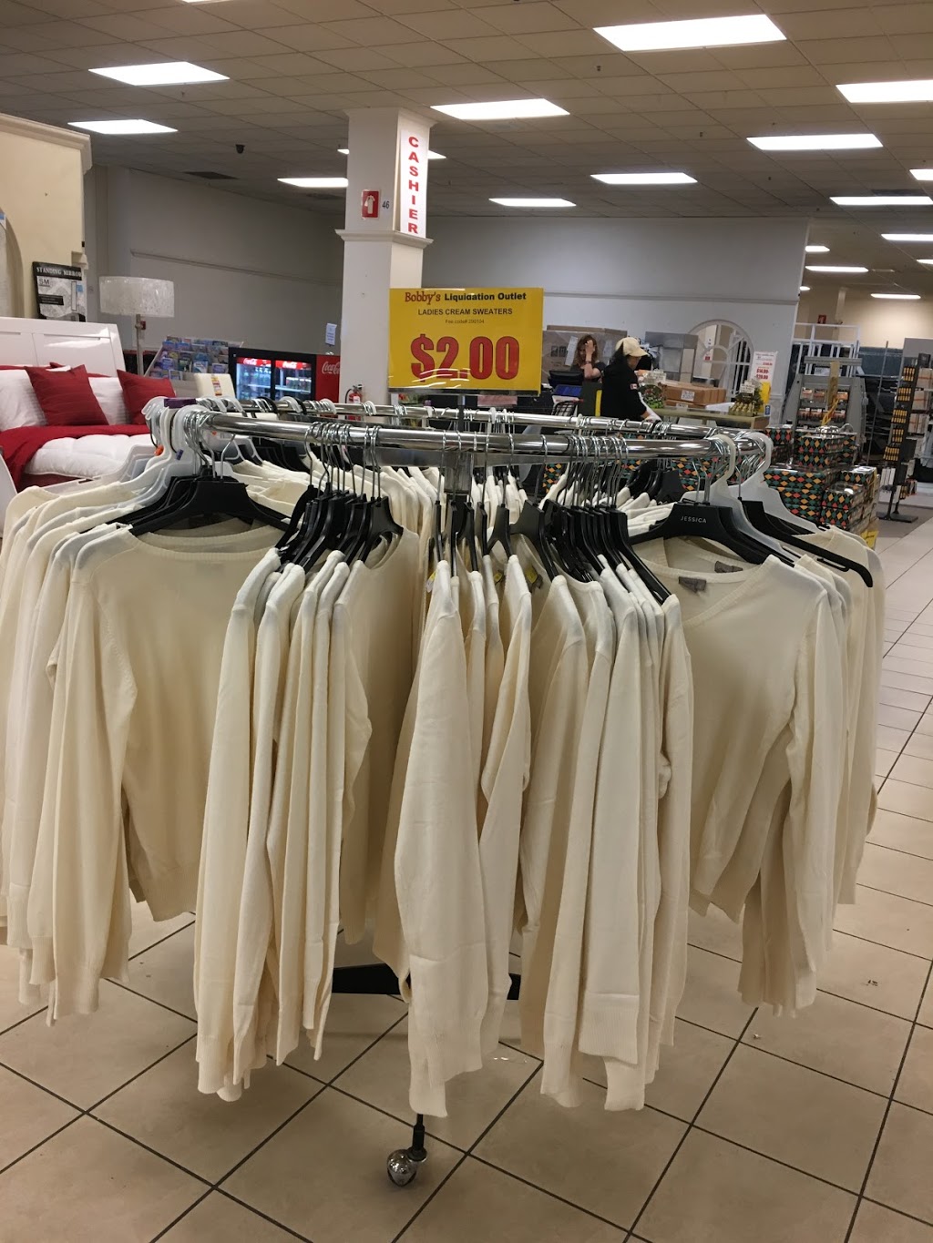 Bobby’s Liquidation Outlet | 2900 Steeles Ave E, Thornhill, ON L3T 4X1, Canada | Phone: (905) 597-3639