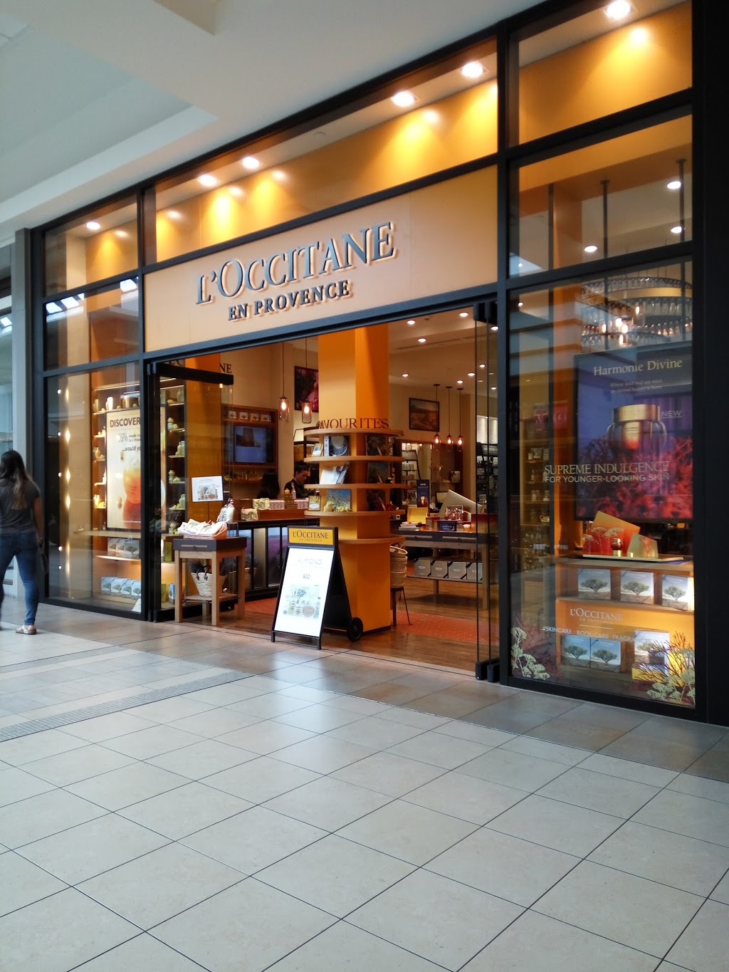 LOCCITANE - FAIRVIEW MALL | 1800 Sheppard Ave E, North York, ON M2J 5A7, Canada | Phone: (416) 773-1145