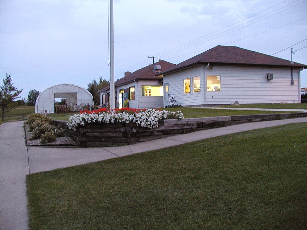 Neepawa Golf & Country Club | 369 Broadway Ave, Neepawa, MB R0J 1H0, Canada | Phone: (204) 476-5711