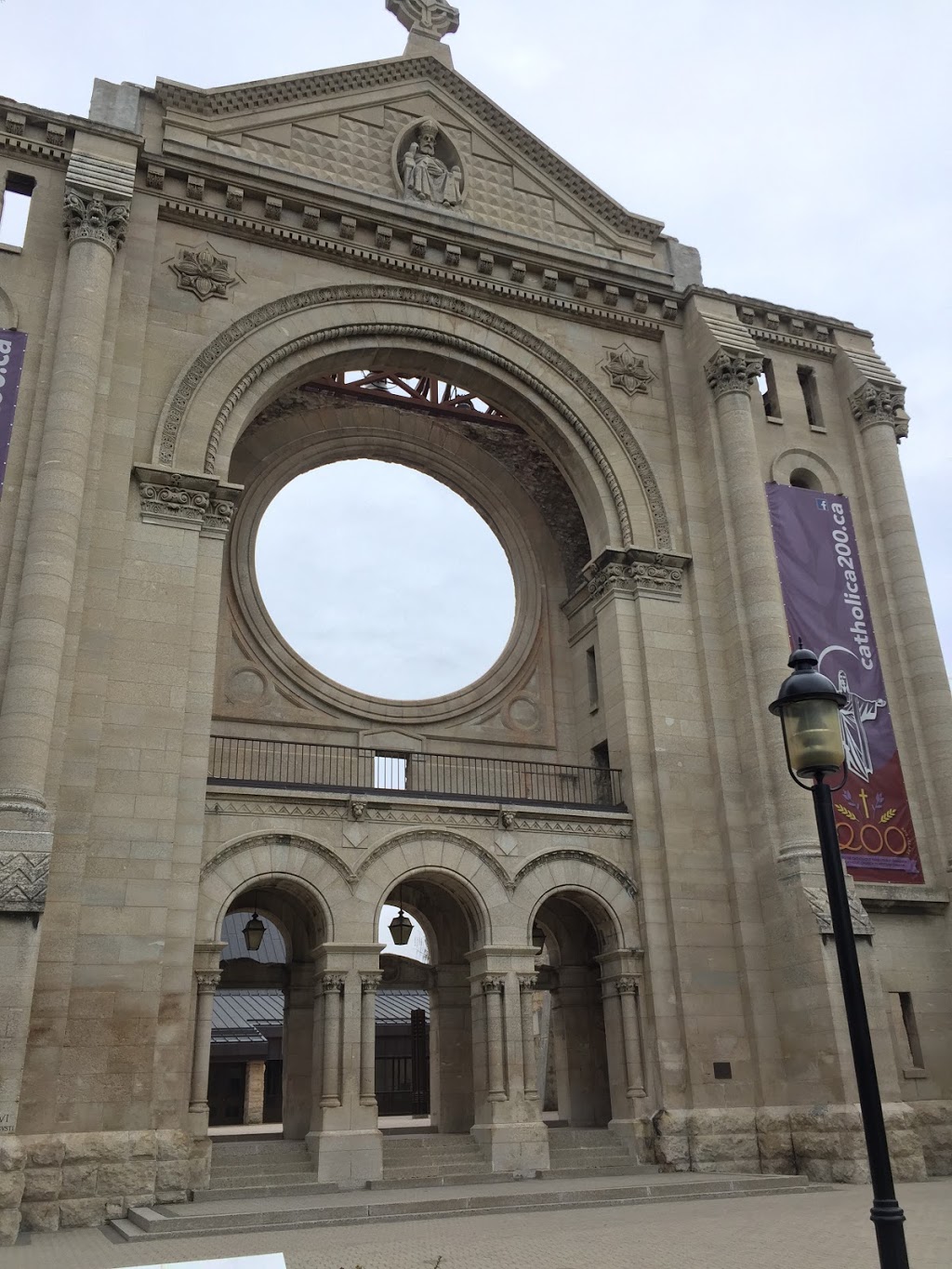 Saint Boniface Cathedral | 180 Avenue de la Cathedrale, Winnipeg, MB R2H 0H7, Canada | Phone: (204) 233-7304