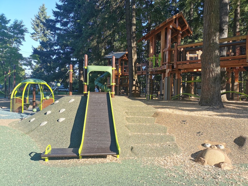 Mundy Park Picnic Shelter | 587 Hillcrest St, Coquitlam, BC V3J, Canada | Phone: (604) 927-4386