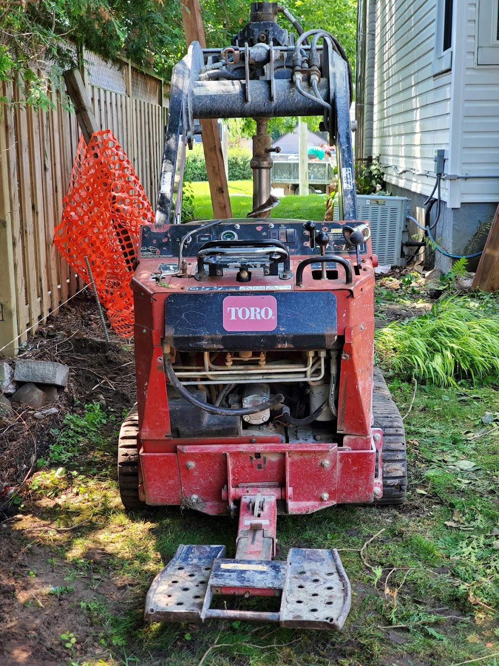 Original Posthole Diggers | 3270 Brock St N, Whitby, ON L1R 3J7, Canada | Phone: (647) 981-0808