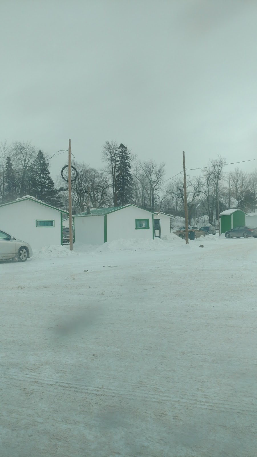 Esso | 310 Boulevard Lanaudière, Sainte-Anne-de-la-Pérade, QC G0X 2J0, Canada | Phone: (418) 325-2188