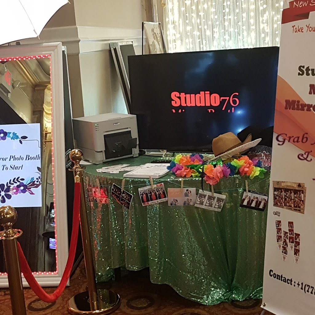 Studio76 mirror photo booth | 11731 Mellis Dr, Richmond, BC V6X 1L9, Canada | Phone: (778) 895-1404