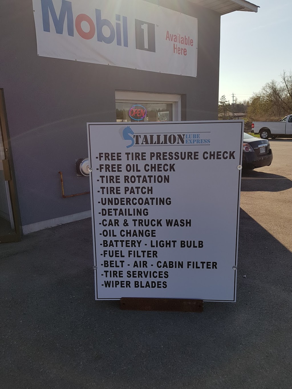 Stallion Lube Express | 18218 Hurontario St, Caledon Village, ON L7K 0Y6, Canada | Phone: (519) 316-8814