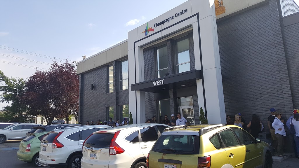 Paramount Ice Complex | 1107 Finch Ave W, North York, ON M3J 2P7, Canada | Phone: (416) 551-5306