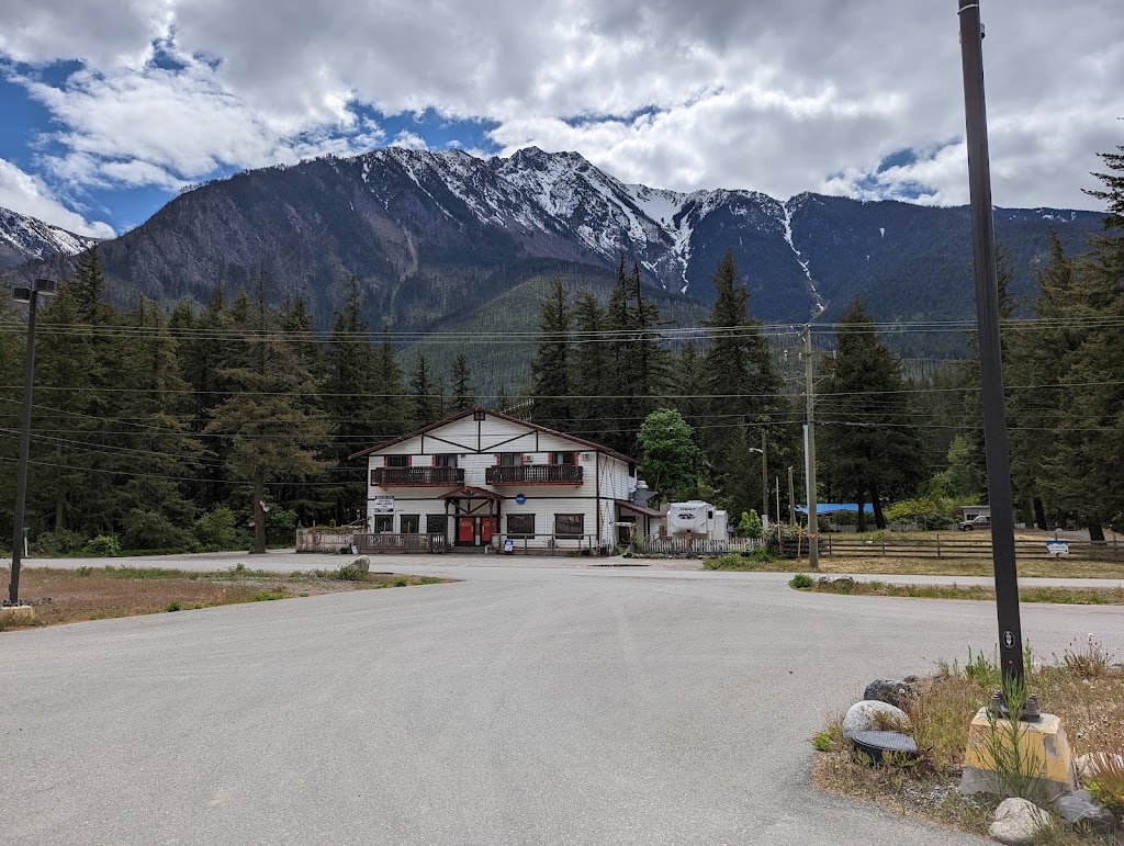 Liltem Mountain Hotel | 6757 Seton Portage Rd, Seton Portage, BC V0N 3B0, Canada | Phone: (250) 259-8052