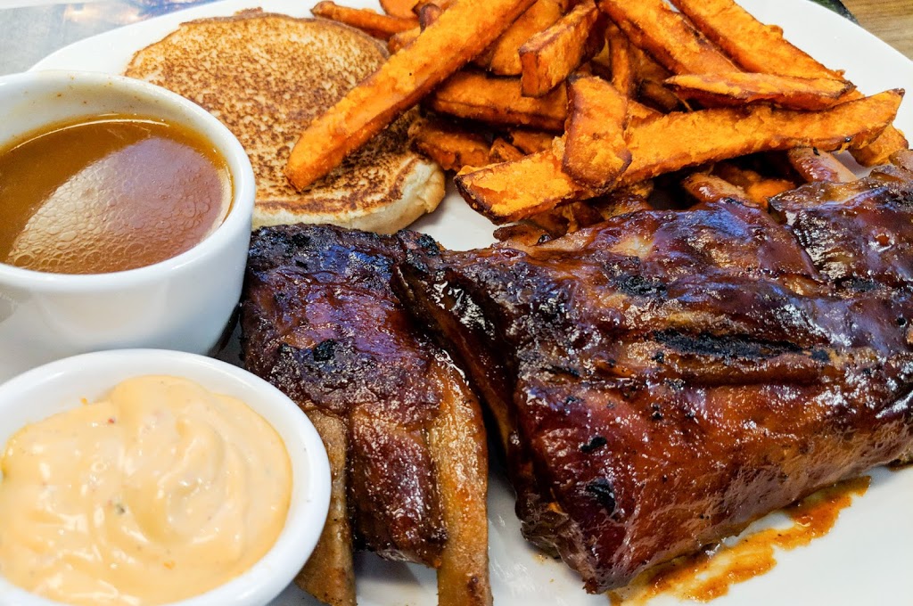 Rôtisserie St-Hubert | 5275 Boulevard des Forges, Trois-Rivières, QC G8Y 4Z3, Canada | Phone: (819) 375-7521