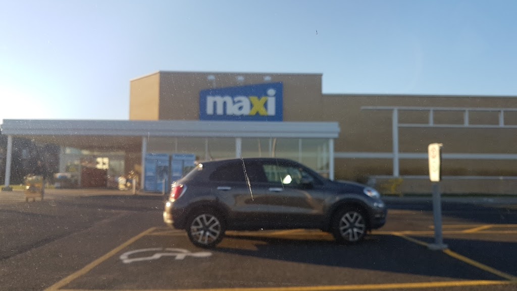 Maxi | 2501 Boulevard du Millénaire, Saint-Basile-le-Grand, QC J3N 1Z8, Canada | Phone: (450) 441-5955