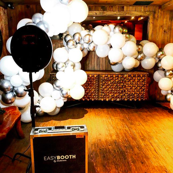 Easybooth Photobooth Montréal | 1422 Rue de lEverest, Saint-Laurent, QC H4R 2R5, Canada | Phone: (514) 979-2510