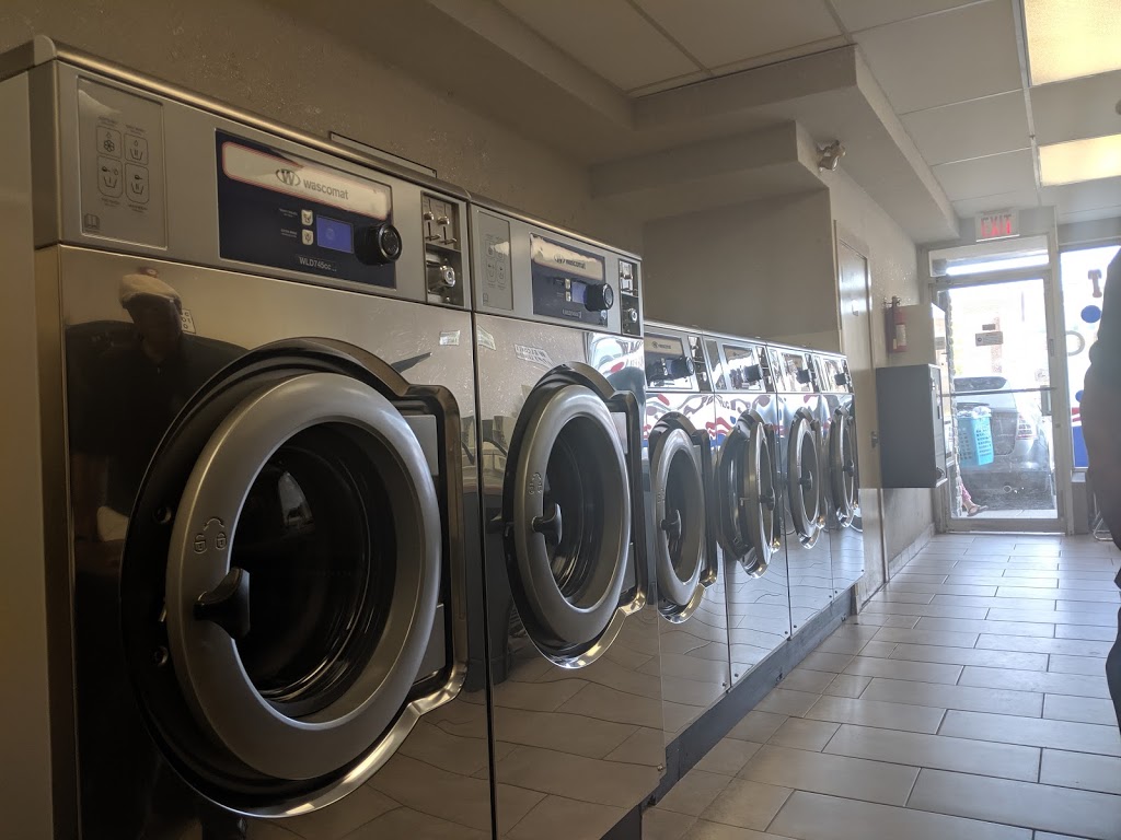 Wash King Laundromat | 1686 Eglinton Ave W, York, ON M6E 2H5, Canada | Phone: (416) 256-4879