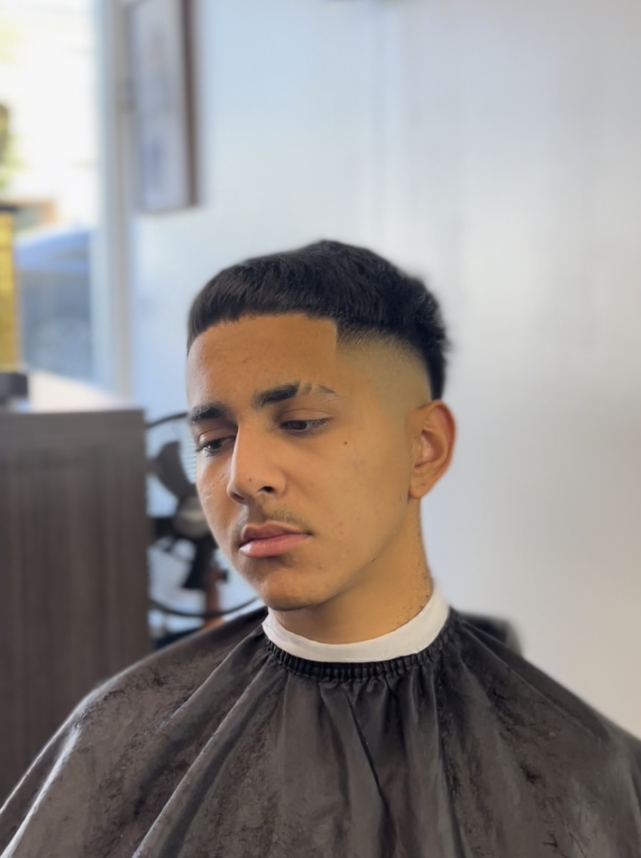 90 Degrés Barbershop | 354 Bd Cartier O, Laval, QC H7N 2J7, Canada | Phone: (438) 496-1810