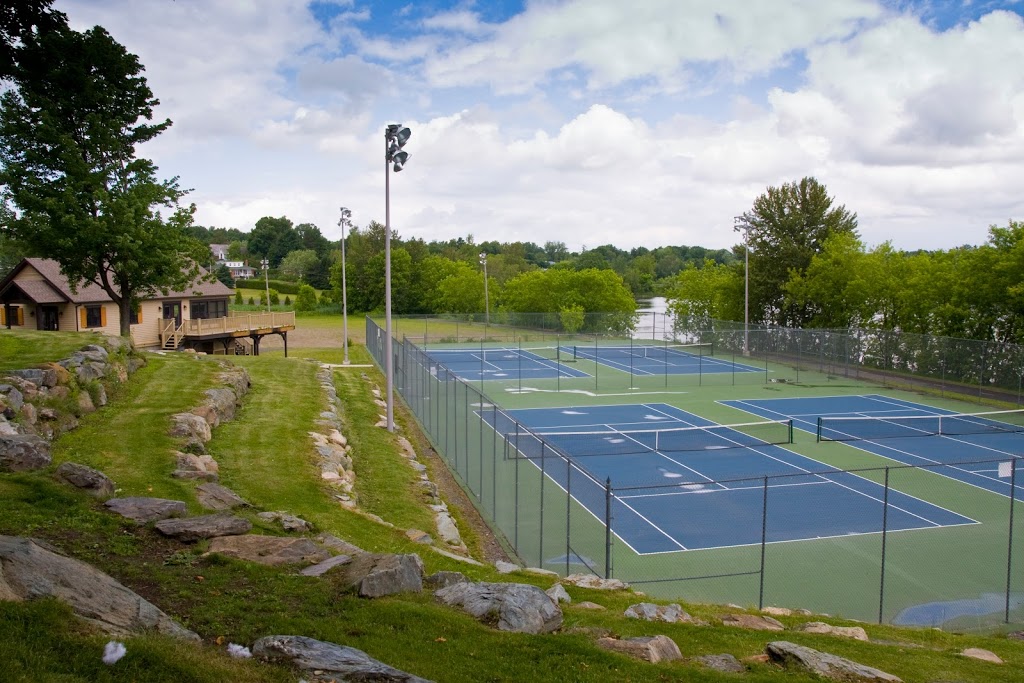 Club de Tennis Francois-Godbout | 35 Rue Mario, Waterloo, QC J0E 2N0, Canada | Phone: (514) 882-0736