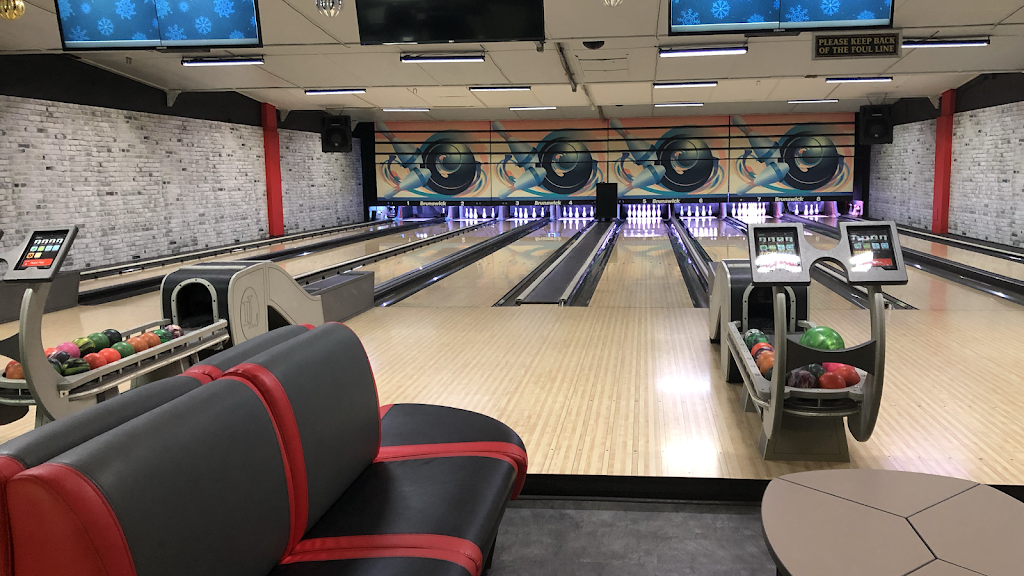 Ingersoll Lanes | 134 Thames St N, Ingersoll, ON N5C 3E1, Canada | Phone: (519) 425-1900