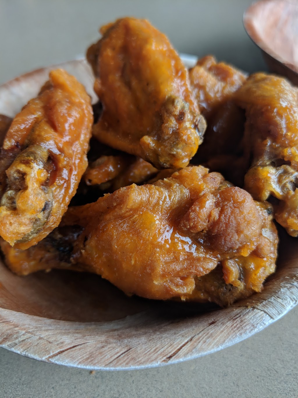 Duffs Famous Wings | 9360 Bathurst St, Maple, ON L6A 4N9, Canada | Phone: (905) 832-5005