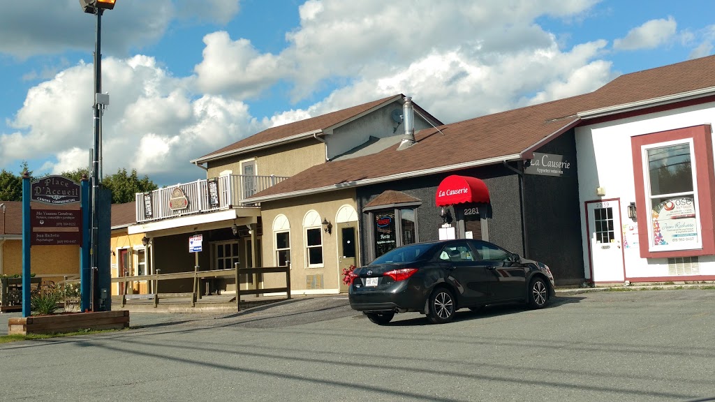 Resto La Causerie | 2261 Chemin du Parc, Orford, QC J1X 7A2, Canada | Phone: (819) 847-5018