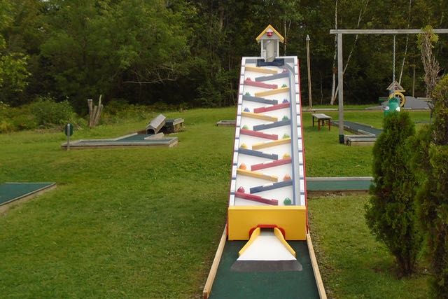 Mauries Mini-Putt & Ice Cream | 1196 Water St, Miramichi, NB E1N 1A2, Canada | Phone: (506) 424-7265