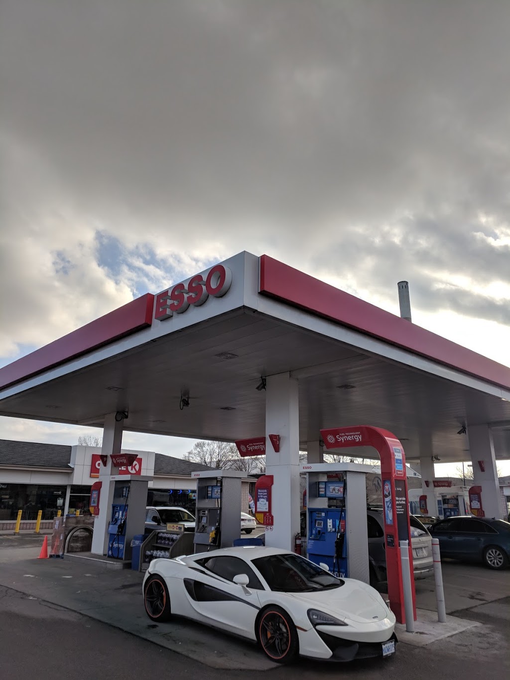 Esso | 829 Lake Shore Blvd E, Toronto, ON M4M 1B2, Canada | Phone: (416) 778-8963