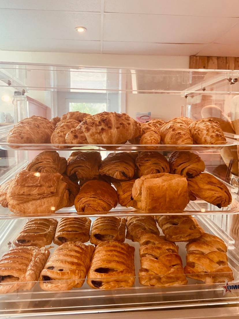 Boulangerie du Village | 1965 Chem. du Village, Saint-Adolphe-dHoward, QC J0T 2B0, Canada | Phone: (819) 714-0255