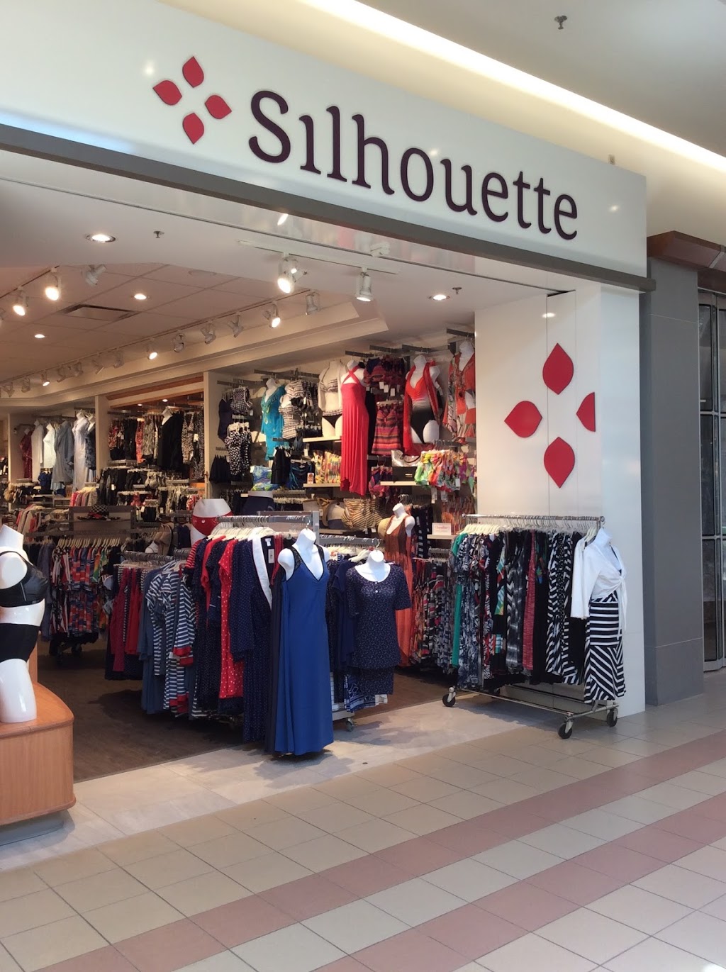 Silhouette Lingerie - Carrefour Saint-Georges | 8585 Boulevard Lacroix, Saint-Georges, QC G5Y 5L6, Canada | Phone: (418) 228-3720