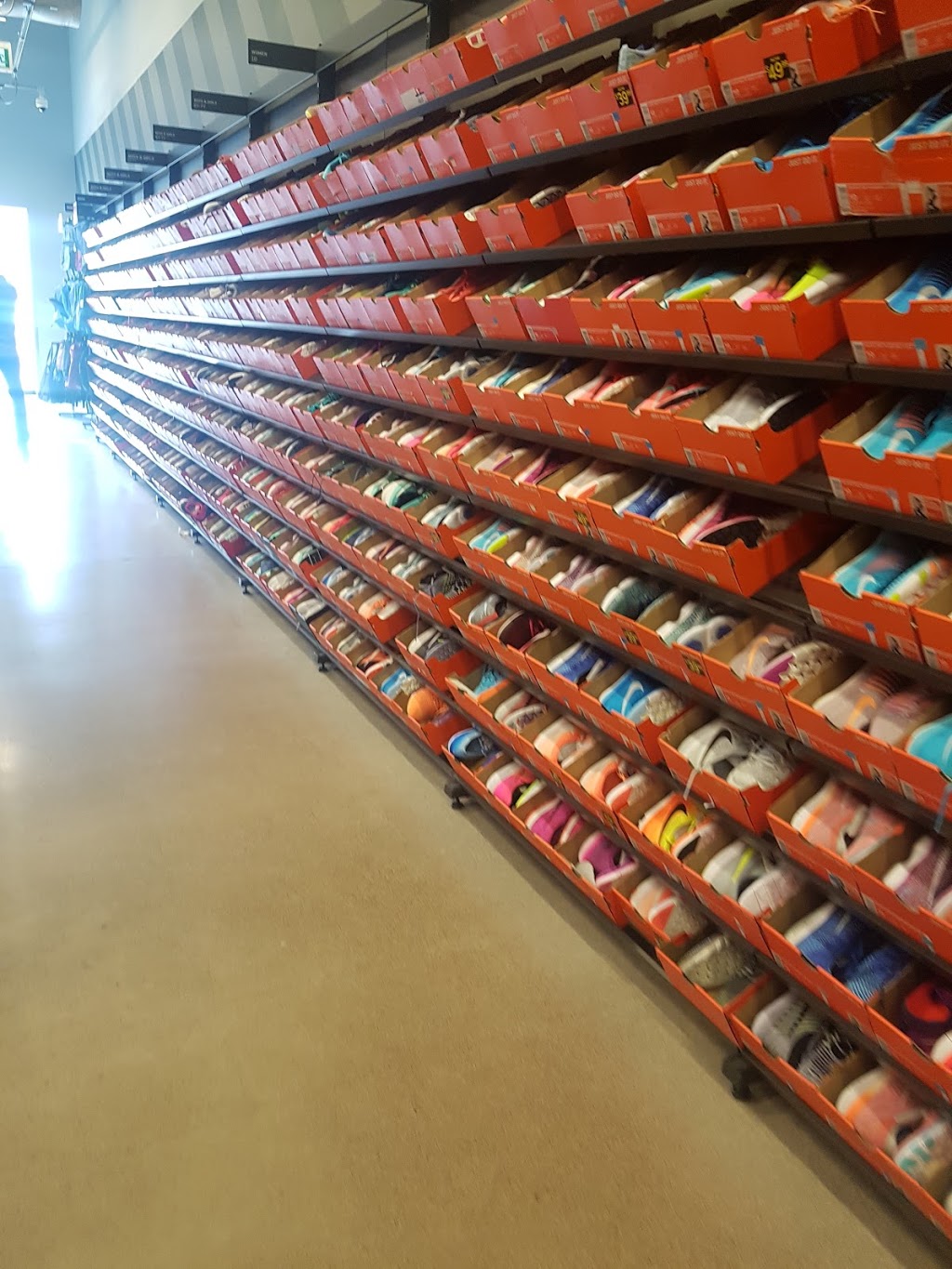 Payless ShoeSource | 1250 S Service Rd Unit 132B, Mississauga, ON L5E 1V4, Canada | Phone: (905) 271-7077