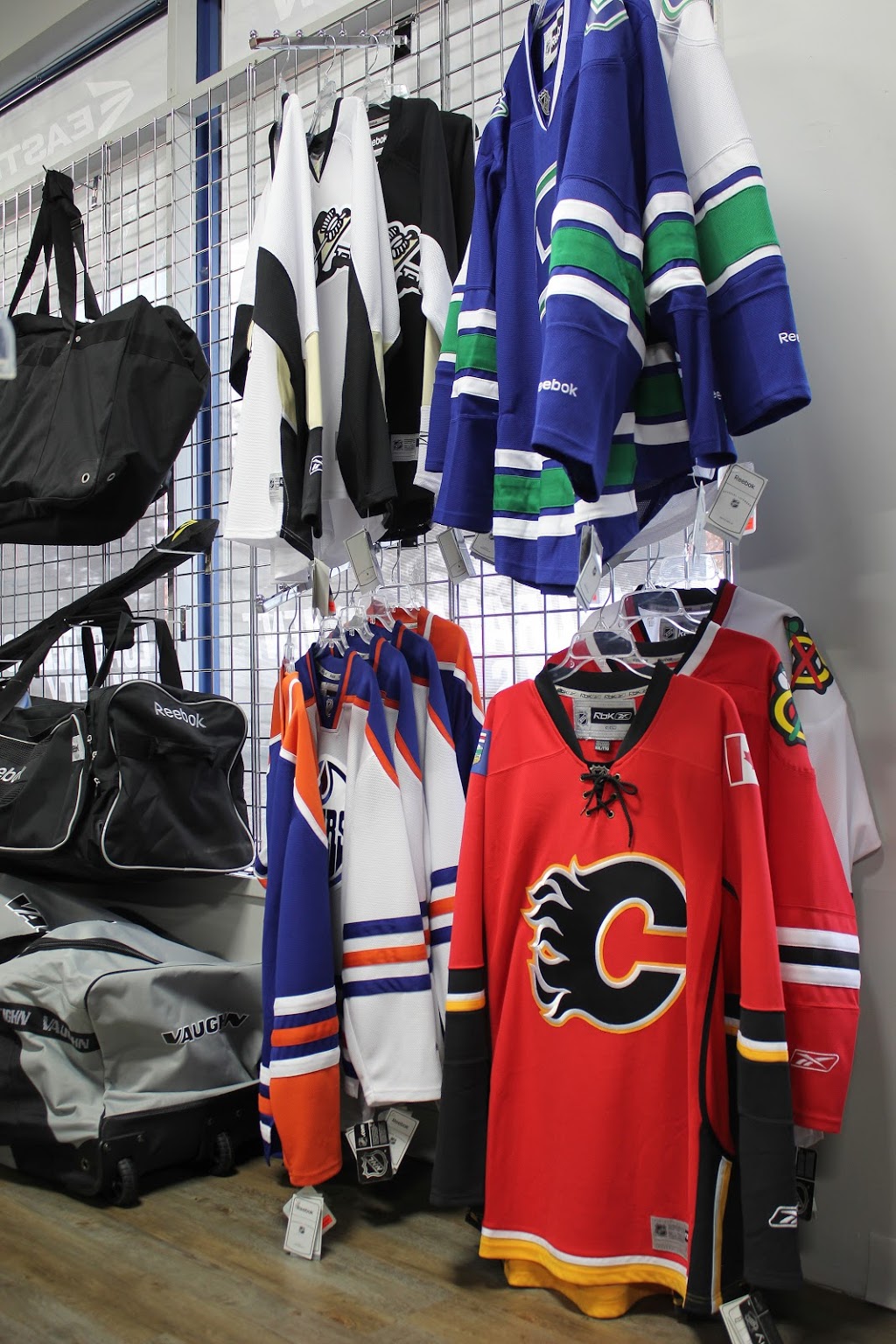 Mission Sports | 2121 Springfield Rd #4, Kelowna, BC V1Y 7X1, Canada | Phone: (250) 763-7499