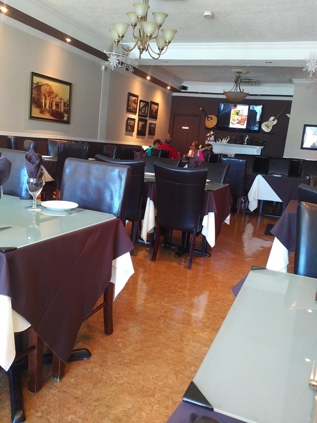 Conquistador Restaurant | 542 Upper Wellington St, Hamilton, ON L9A 3P5, Canada | Phone: (905) 574-7982