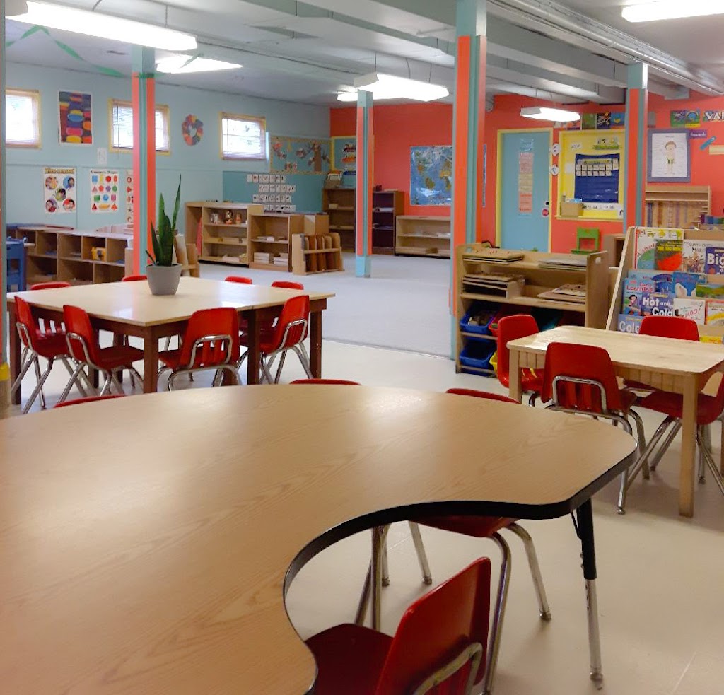 Bee House Montessory Daycare I | 7283 Nelson Ave, Burnaby, BC V5J 4C2, Canada | Phone: (604) 433-9769