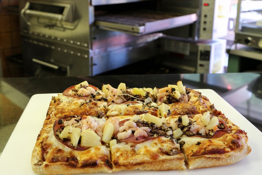 Beethovens Pizza | 4125 Columbia Valley Hwy, Cultus Lake, BC V2R 5B6, Canada | Phone: (604) 858-7766