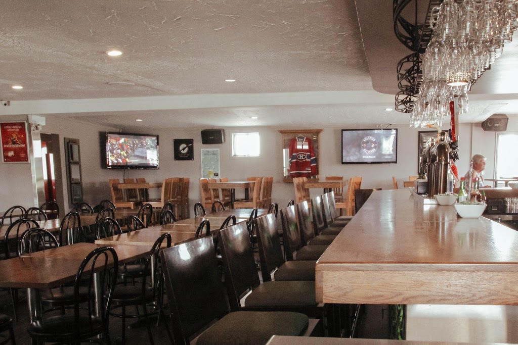 Willys Pub | 1205 Boulevard Monseigneur-Langlois, Salaberry-de-Valleyfield, QC J6S 1C1, Canada | Phone: (450) 373-7772