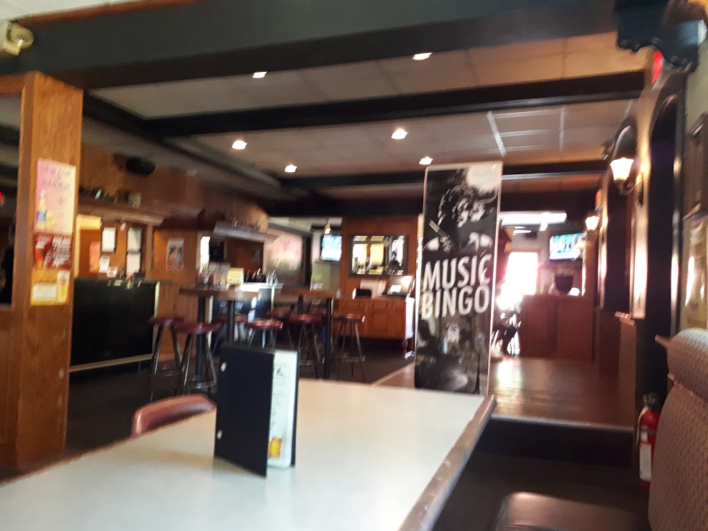 Ma Millers Pub | 2903 Sooke Lake Rd, Victoria, BC V9B 4R4, Canada | Phone: (250) 590-0888