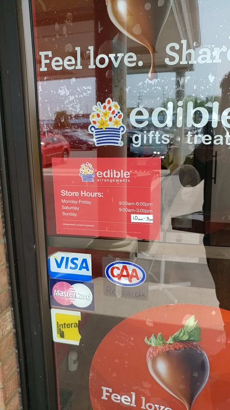 Edible Arrangements | 111 Fourth Ave, St. Catharines, ON L2S 3P4, Canada | Phone: (905) 684-7272