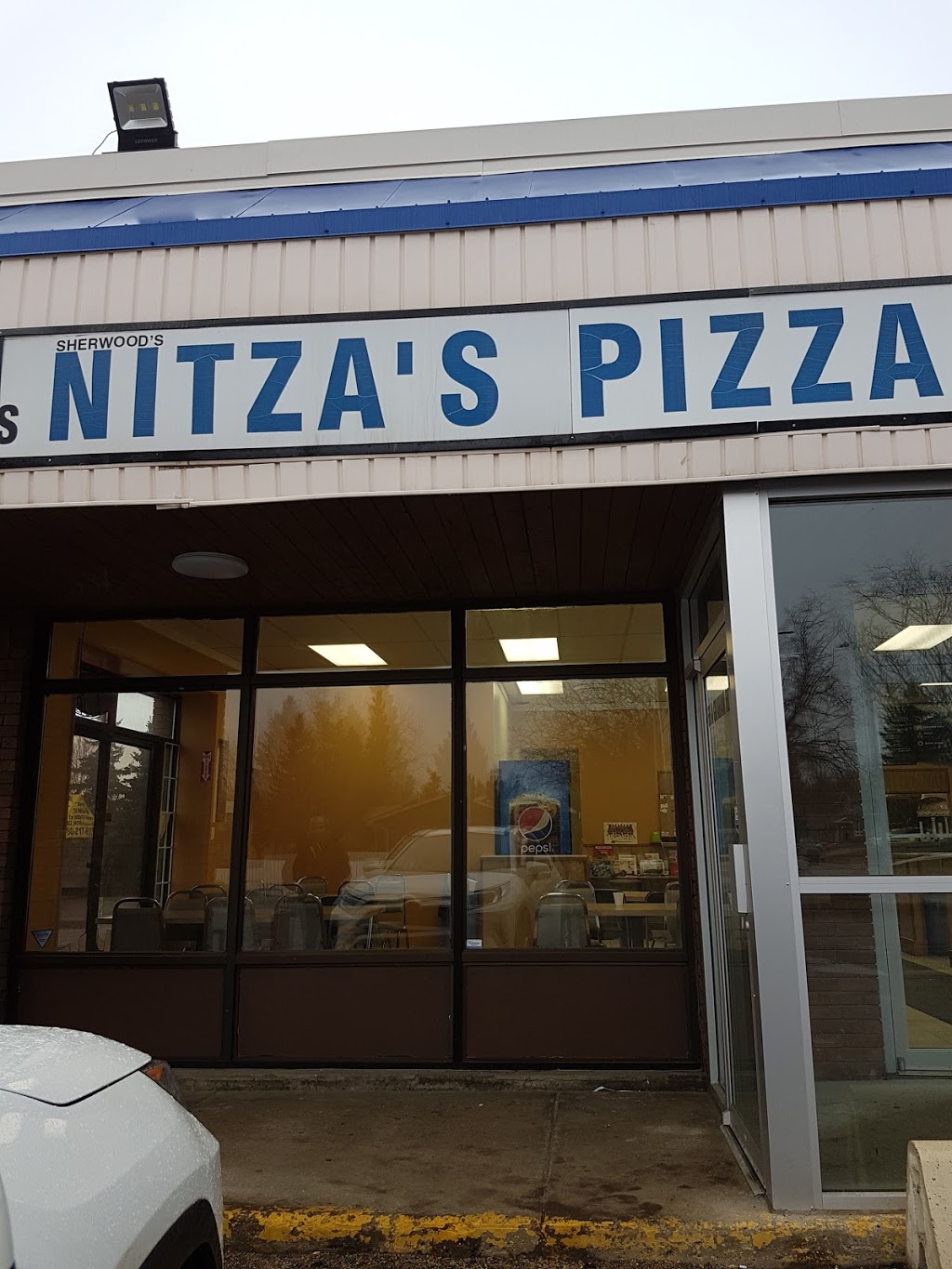 Sherwood Nitzza Deluxe Pizza, Pasta & Donair | 65 A Graham Rd, Sherwood Park, AB T8A 3V5, Canada | Phone: (780) 417-7550