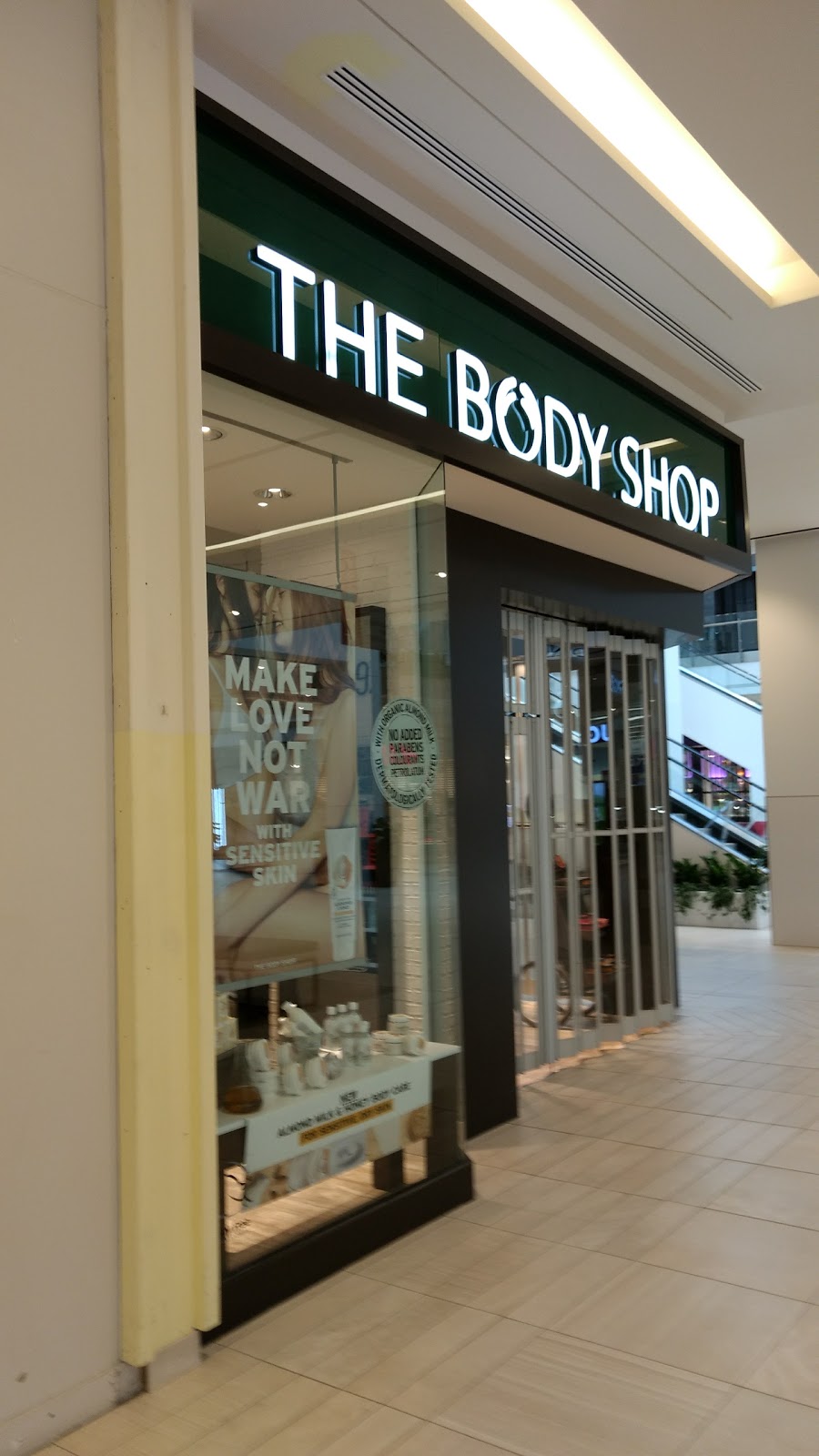 The Body Shop | 240 Leighland Ave, Oakville, ON L6H 3H6, Canada | Phone: (905) 849-7353