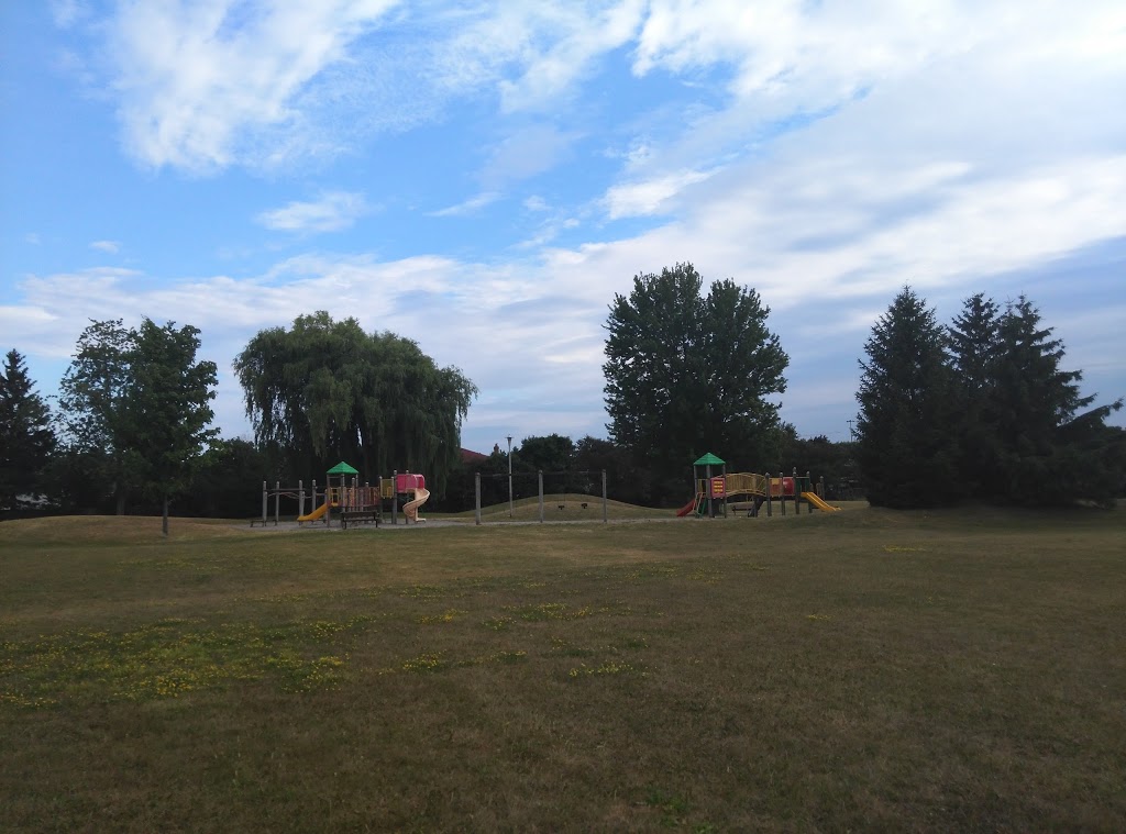 Pinto Park | 21 Pinto Dr, Toronto, ON M3J 3T9, Canada