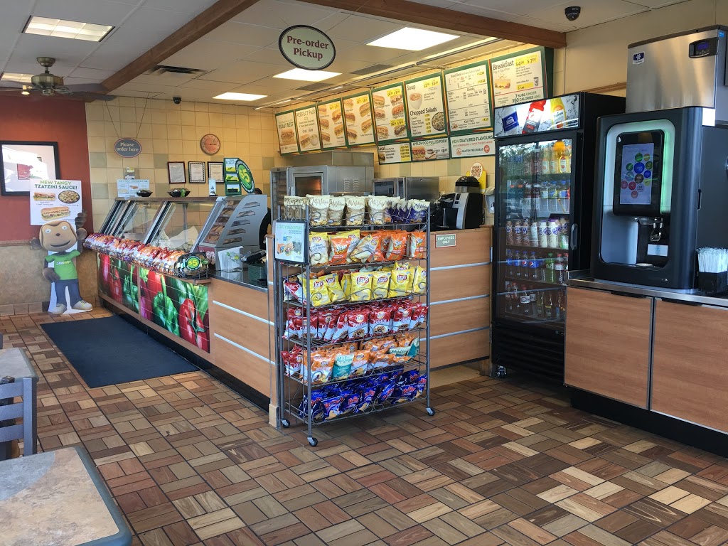 Subway | 2140 McPhillips St, Winnipeg, MB R2V 3C8, Canada | Phone: (204) 940-5556