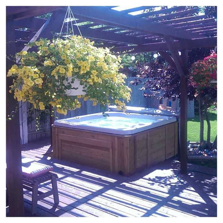 Sun Ray Hot tubs & Patio Edmonton | 7509 72a St NW, Edmonton, AB T6B 1Z3, Canada | Phone: (780) 669-4194