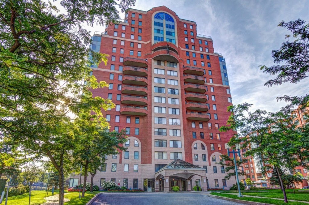 Les Châteaux de Casson | 795 Rue Muir, Saint-Laurent, QC H4L 5H8, Canada