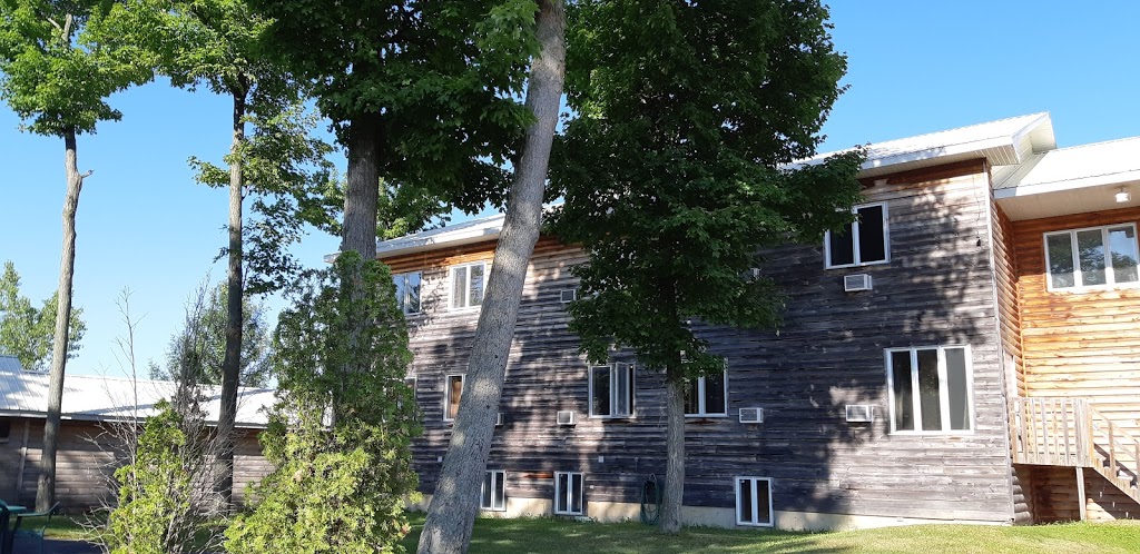 Chalet du Boisé | 2200 Chemin des Sucreries, Varennes, QC J3X 1P7, Canada | Phone: (450) 652-6598