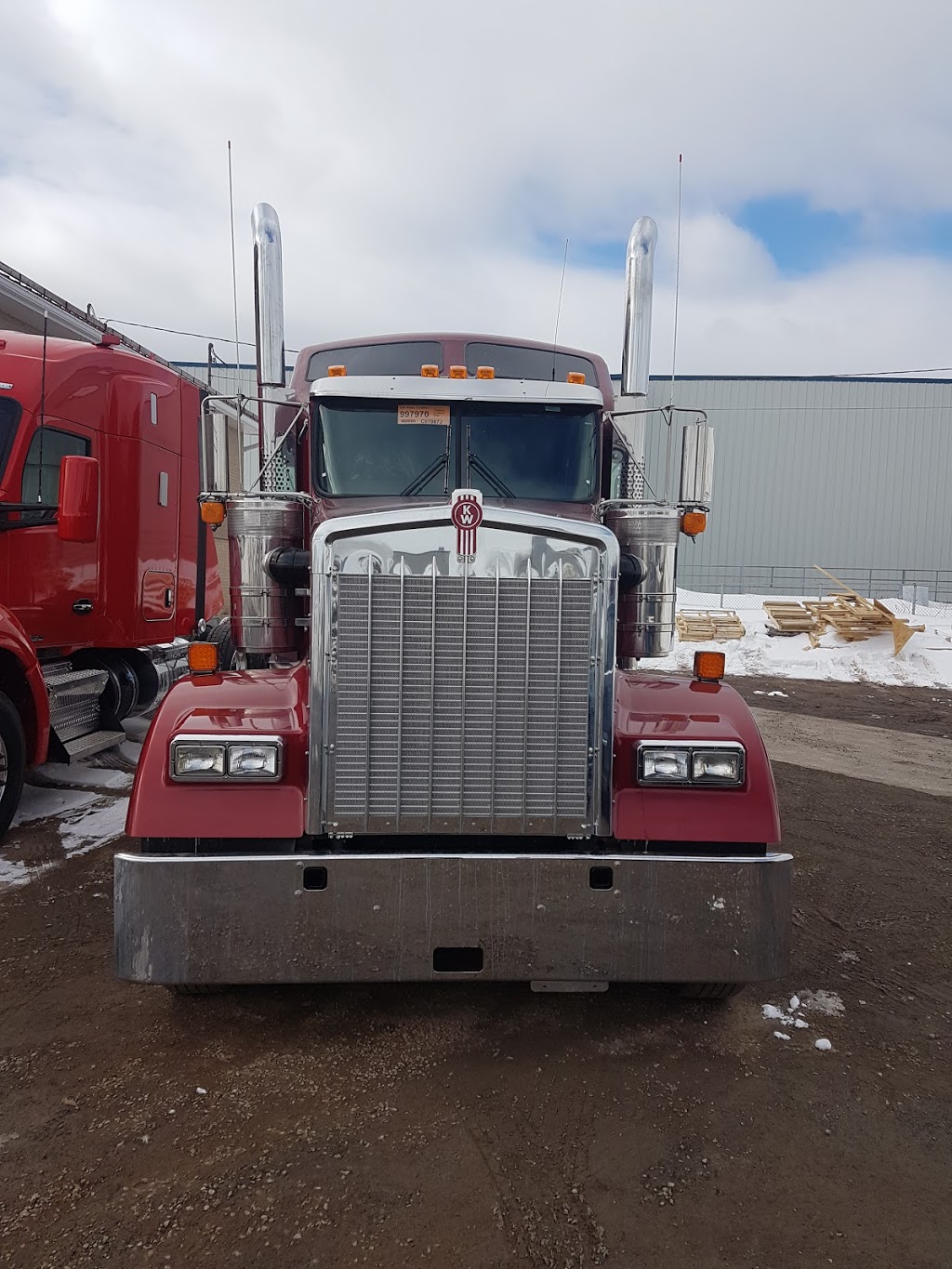 Kenworth Québec | 800 Chemin Olivier, Saint-Nicolas, QC G7A 2N1, Canada | Phone: (418) 831-2061