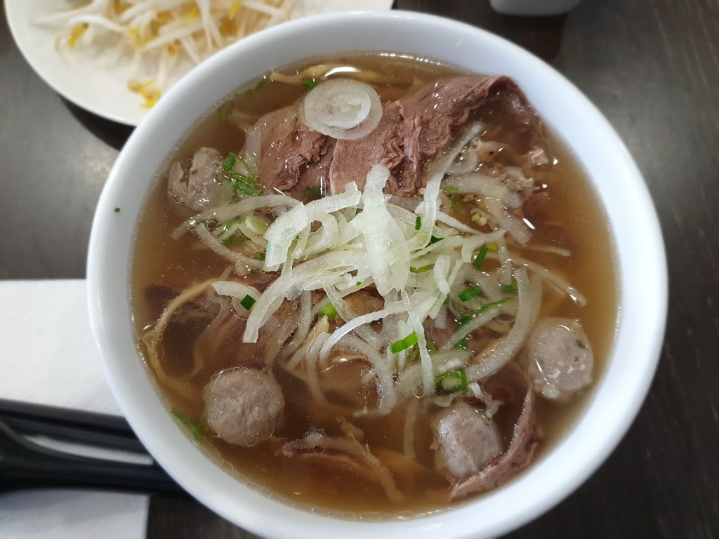 Pho Vuho | 360 Dundas St E, Oakville, ON L6H 6Z9, Canada | Phone: (905) 257-1333