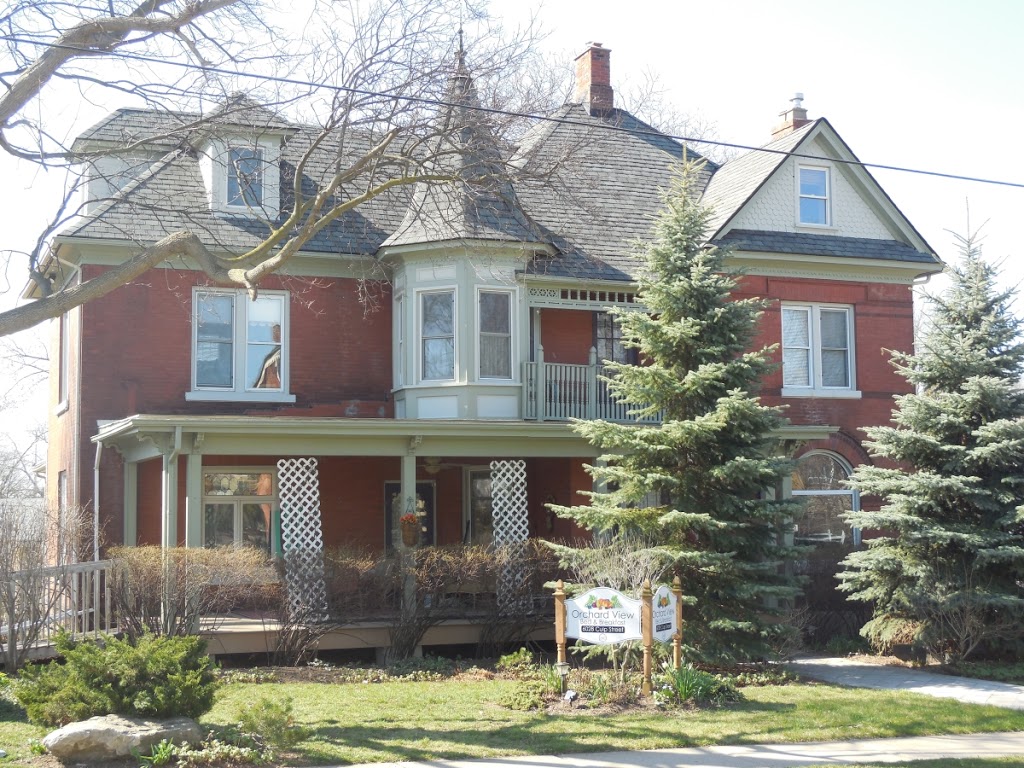 Orchard View Bed & Breakfast | 6028 Culp St, Niagara Falls, ON L2G 2B7, Canada | Phone: (905) 357-4221