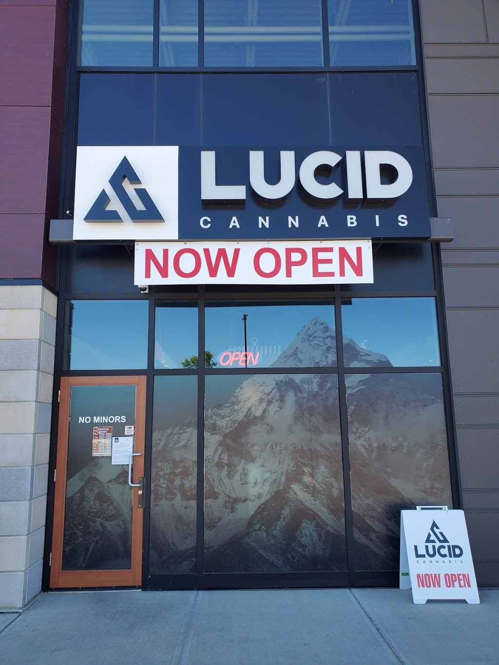 LUCID Cannabis Edmonton Brintnell | 4355 167 Ave NW, Edmonton, AB T5Y 6L9, Canada | Phone: (780) 244-5578