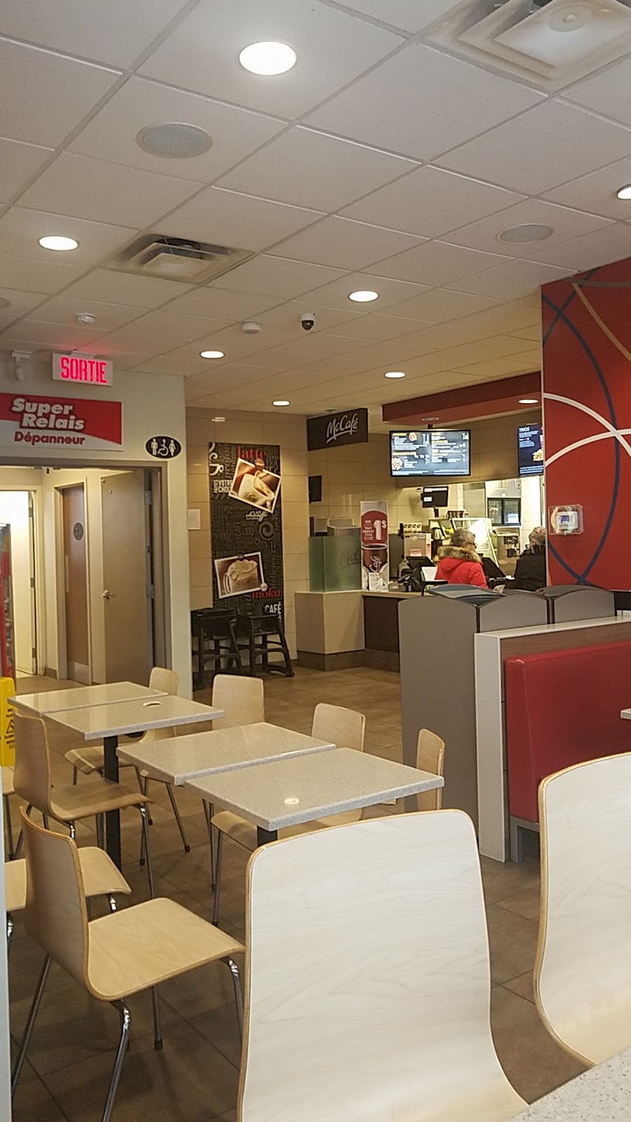 McDonalds | 57 Boulevard des Châteaux, Blainville, QC J7B 1Y9, Canada | Phone: (450) 419-3216