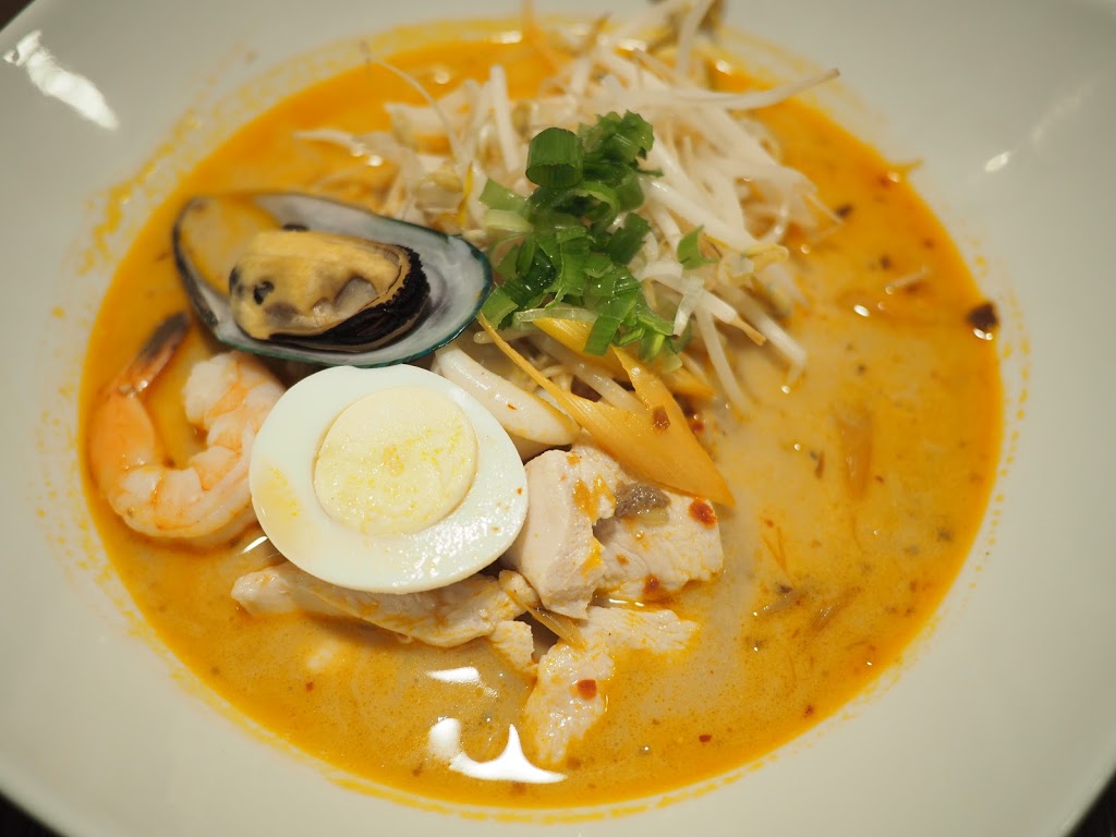 Noodle Paradise | 4217 Hastings St, Burnaby, BC V5C 2J5, Canada | Phone: (604) 293-1343