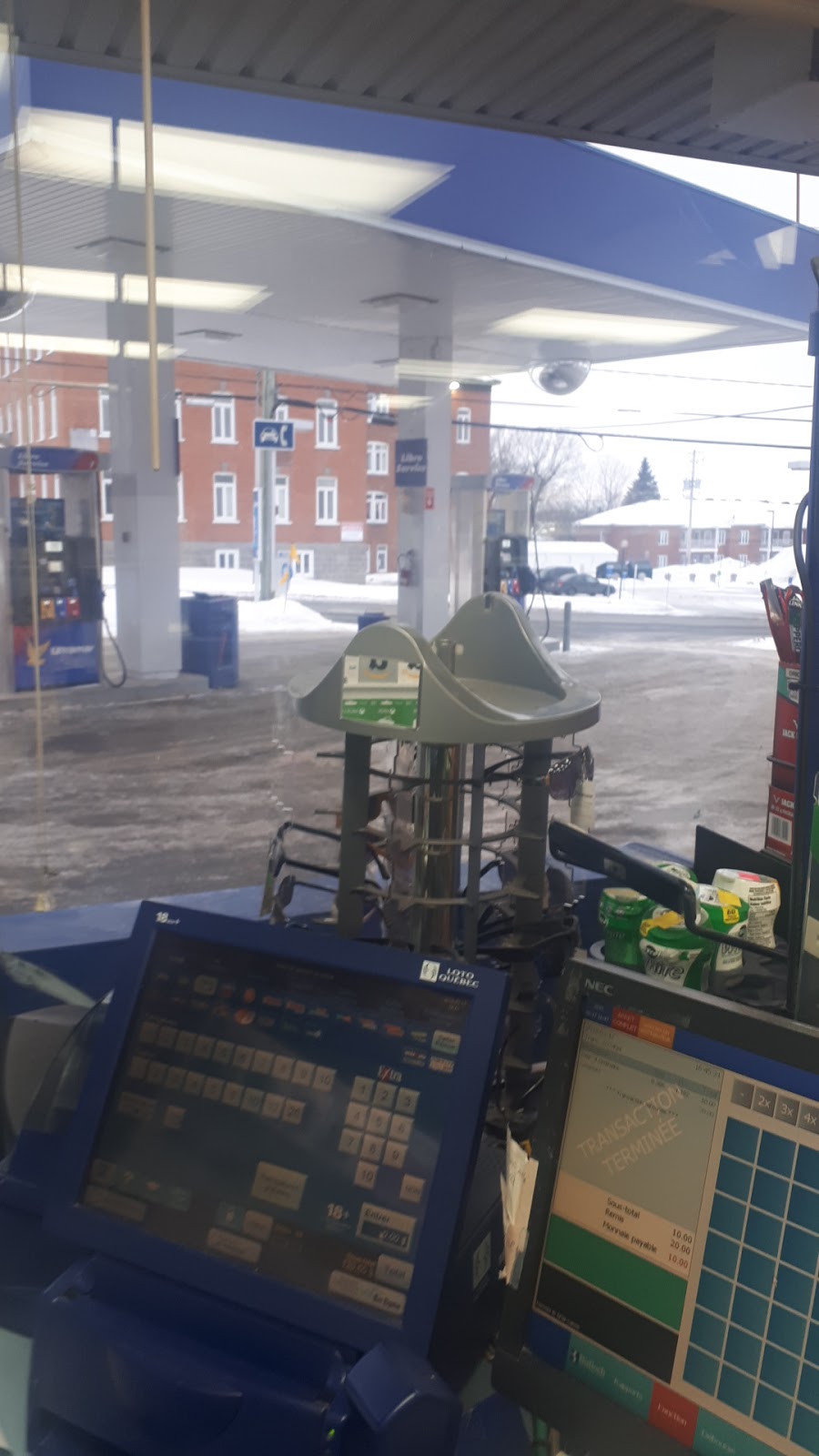 Ultramar - Gas Station | 9 Rue Saint-Alphonse N, Thetford Mines, QC G6G 3W4, Canada | Phone: (418) 338-6523