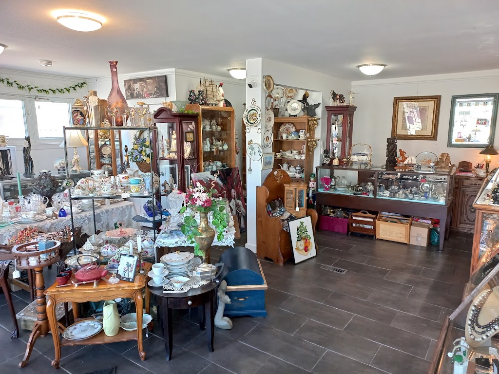 Coach Stop Antiques | 1511 Niagara Stone Rd, Virgil, ON L0S 1T0, Canada | Phone: (905) 341-6444