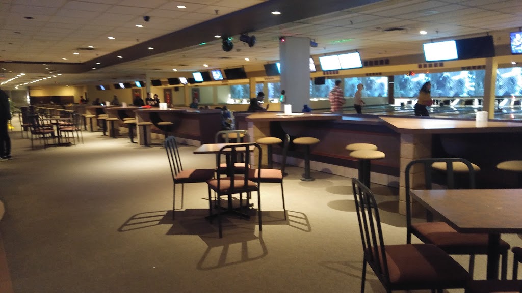 Bowling and Billiard Lounge Sher-Mont | 1245 Rue King E, Sherbrooke, QC J1G 1E6, Canada | Phone: (819) 346-1245